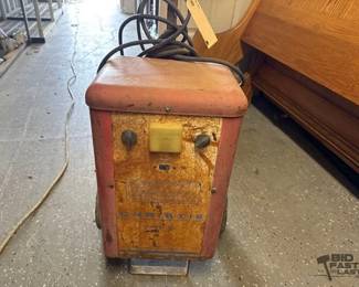 5038 Christie Heavy Duty Battery Charger