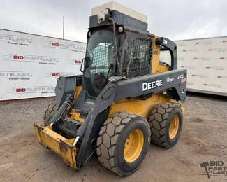 100 John Deere Skid Steer 332E