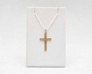 810 10k Gold Cross Pendant, 0.7g