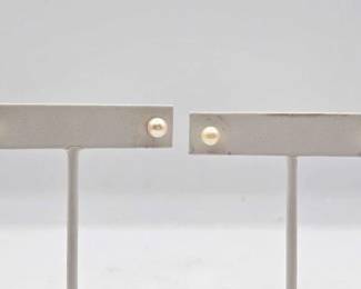 724 2 14k Gold Pearl Earrings, 2.5g