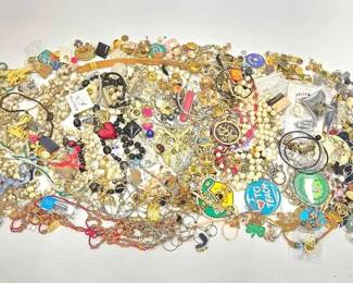 1018 Costume Jewelry