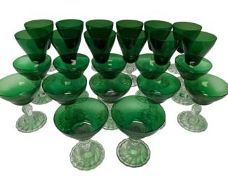 24 Anchor Hocking Emerald Green Wine Glasses