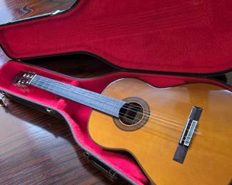 YAMAHA G-255S Guitar $189 or bid #69