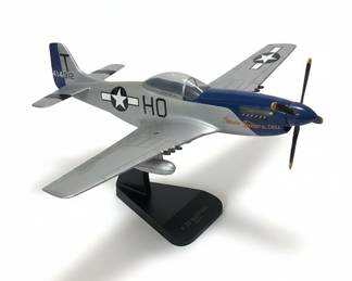 P-51D Mustang Desktop Plane 1/25 Scale 