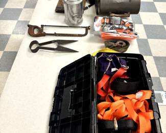 STRAPS AND TOOLS