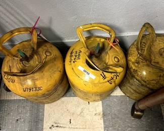 GAS CYLINDERS