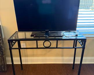 	#29	Samsung TV 32"	 $40.00 				
	#30	Console Table 36"x12"x28"	 $35.00 				