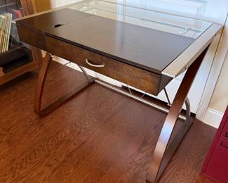 	#14	Desk 40x28x30	 $85.00 				