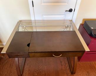 	#14	Desk 40x28x30	 $85.00 				