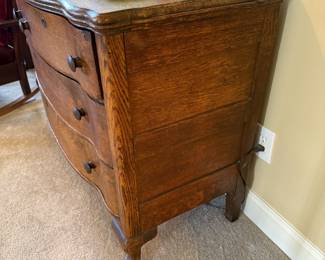 	#25	Antique Oak Dresser 45"x21"x33"	SOLD		