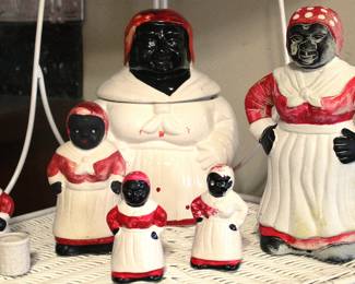 Authentic Vintage Aunt Jemima Set/ Cookie Jar, Banks, Salt & Pepper.     Rare/Collectible