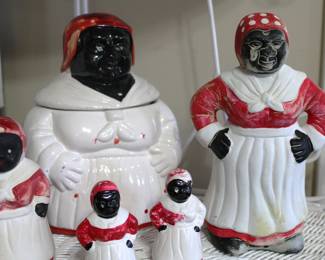 Authentic Vintage Aunt Jemima Set/ Cookie Jar, Banks, Salt & Pepper.     Rare/Collectible