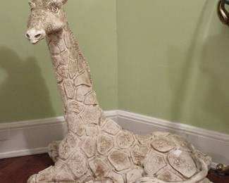 Resin Giraffe Statue