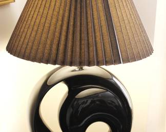 Royal Haeger-Style Postmodern Black Swirl Ceramic Table Lamp