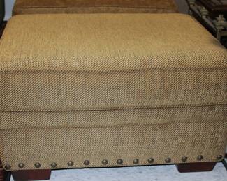 Haverty's Ottoman