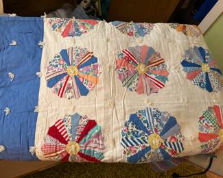 Vintage Dresden Plate Quilt