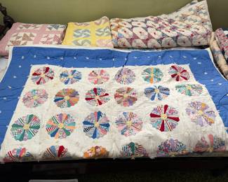 Vintage Dresden Plate Quilt, pic 2 of 6.  Measures approximately 75 x 70
