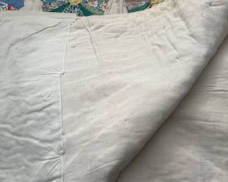 Vintage Dresden Plate Quilt, pic 4 of 6.  Measures approximately 75 x 70