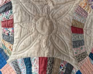 Vintage Double Wedding Ring Quilt                                                  Pic 5 of 6.  Measures approximately 66 x 78