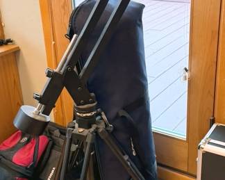 Orion giant view binoculars with tripod mount + carrying cases