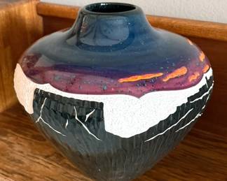 Ceramic pot