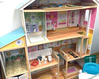 KidKraft Majestic Mansion dollhouse