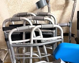 Medical supply: knee scooters, walkers, crutches, bathroom chairs, Resmed Aircurve10 travel Cpap machine + bag, assorted KN95 medical facemasks
