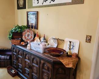 Side buffet table