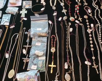RELIGIOUS ITEMS & CROSSES