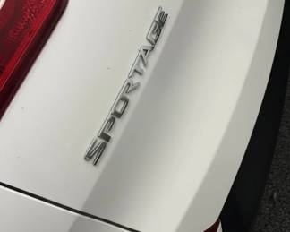 Kia Sportage third image