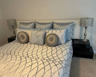 Hotel Collection Dimensional Bedding Set with Decorative Pillows and Lamps second image