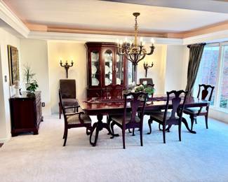 Kincaid Dining Room Set