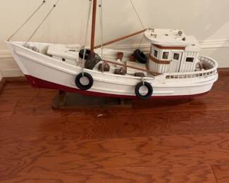 Wooden Fishing Trawler Model Boat