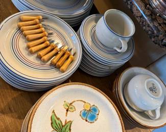 VINTAGE STONEWARE SET
