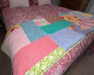 queen bed linens