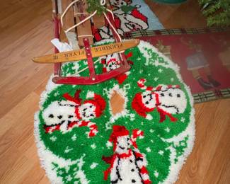 Vintage tree skirt