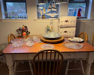 Kitchen table with 4 chairs, stained 