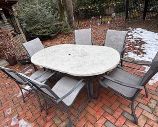 Outdoor table with 6 chairs