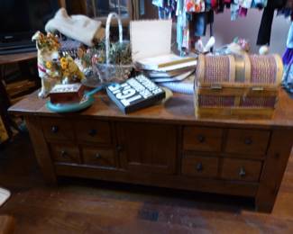Coffee table, bric-a-brac