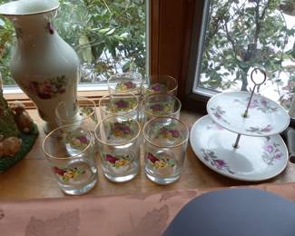 Royal Albert Old Country Roses glasses, bric-a-brac