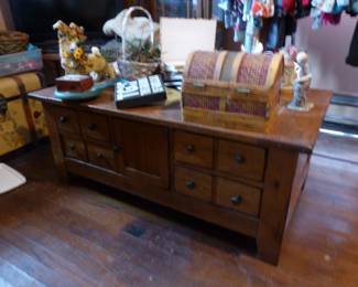 Coffee table, bric-a-brac