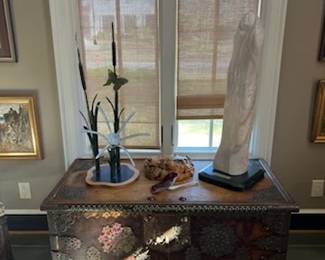 Outstanding trunk with fabulous brasses