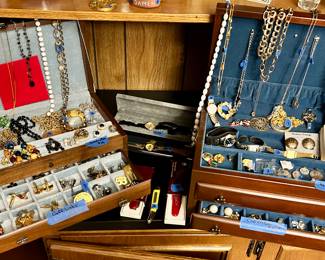 Jewelry & Vntg wood jewelry boxes