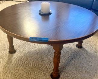 36” Rnd x16” h Rnd coffee table $45