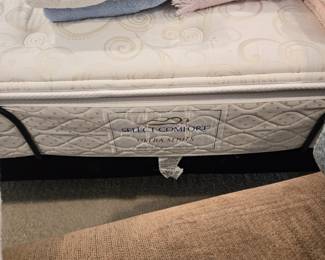 King Bed – Select Comfort Ultra Series Adjustable Firmness Sleep System 