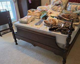 Antique Mahogany Four-poster Full Bed 