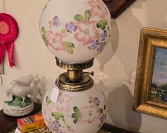 Fenton Art Glass “Gone with the Wind” Lamp