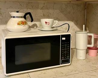 MICROWAVE, PYREX TEA POT