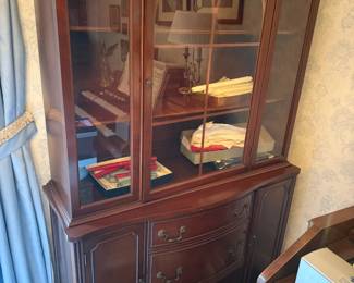 excellent condition china cabinet