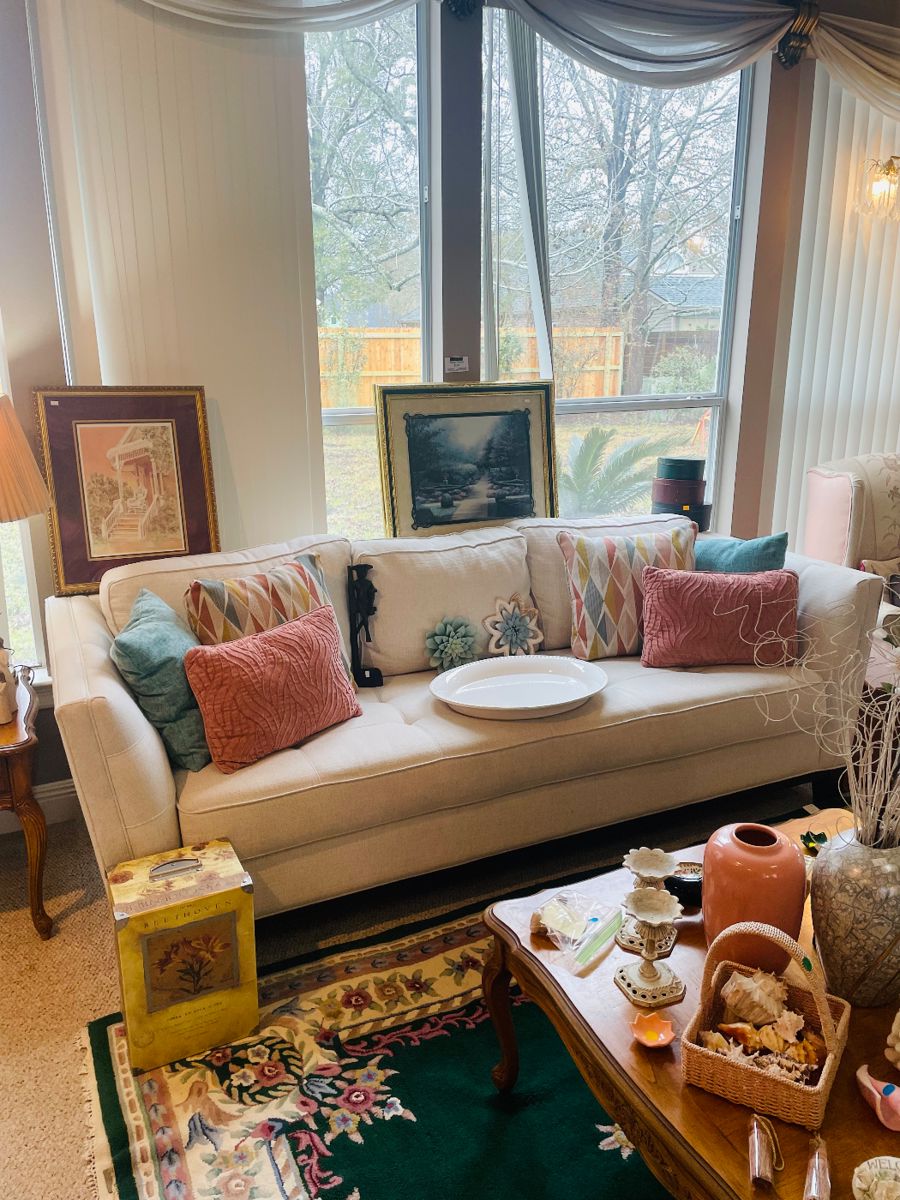 Cindy Crawford Home Sofa